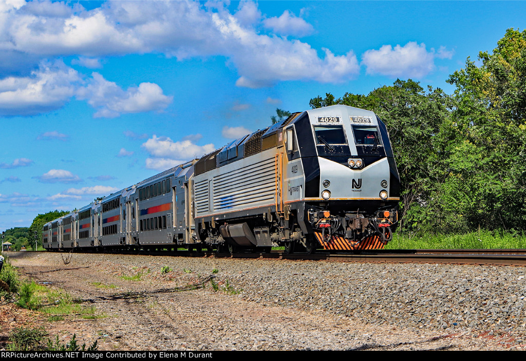 NJT 4029 on train 5431